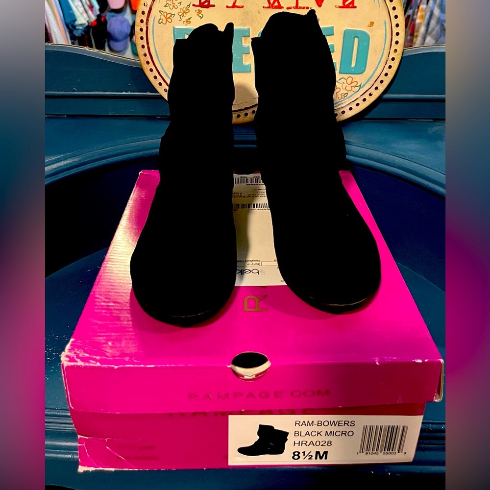 Size 8  1/2 Booties